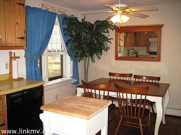 4th image of 27 Schoolhouse Vlg
