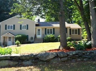 36 Leroy Ave, Warwick, RI 02889