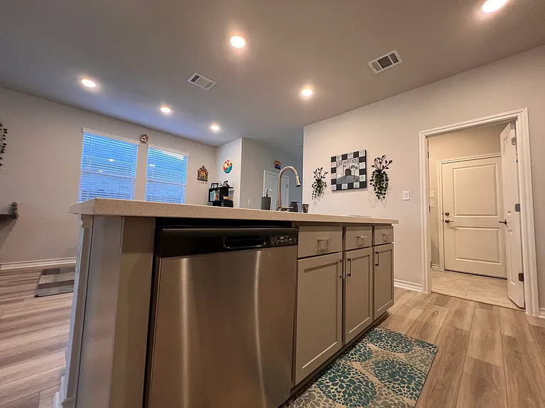 1610 Purple Martin Dr — Photo 12