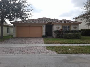 2048 SW Marblehead Way, Port Saint Lucie, FL 34953