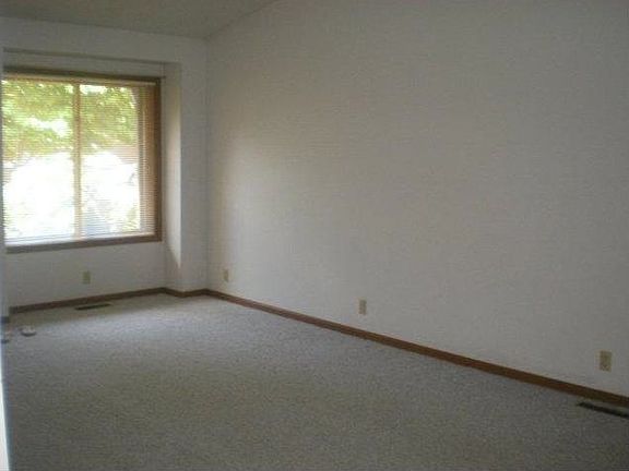 Livingroom with vaulted ceiling