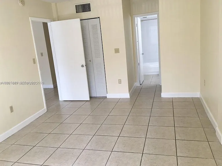 10900 SW 104th St #210 — Photo 10