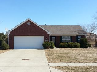 525 Hummingbird Ln, Whiteland, IN