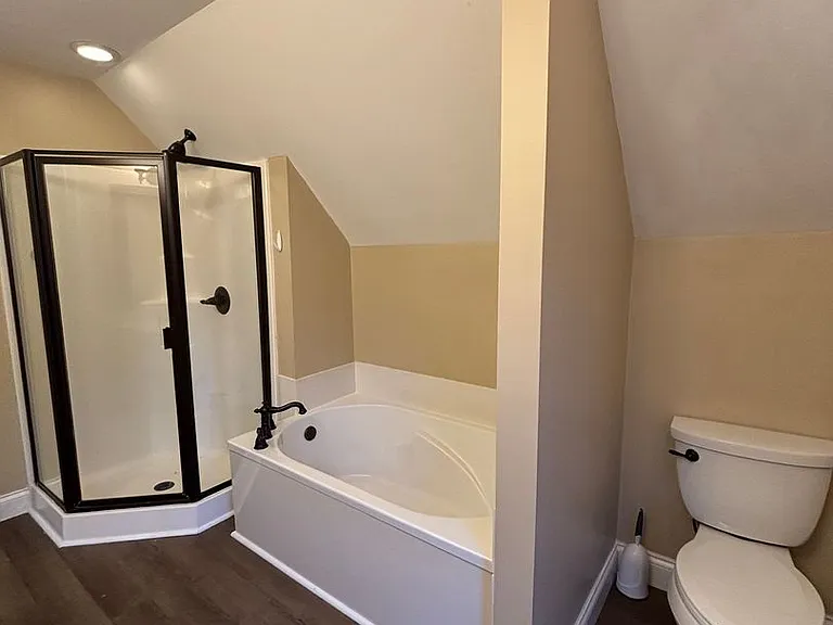 1305 Forest Ave — Photo 22