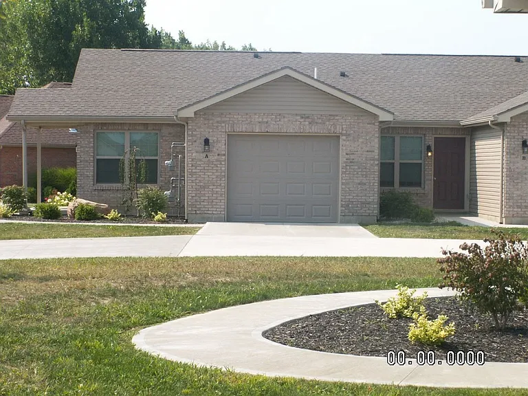 2240 Morning Glory Cir — Photo 41