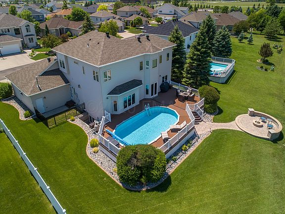 4th image of 3511 Woodbury Park Dr S