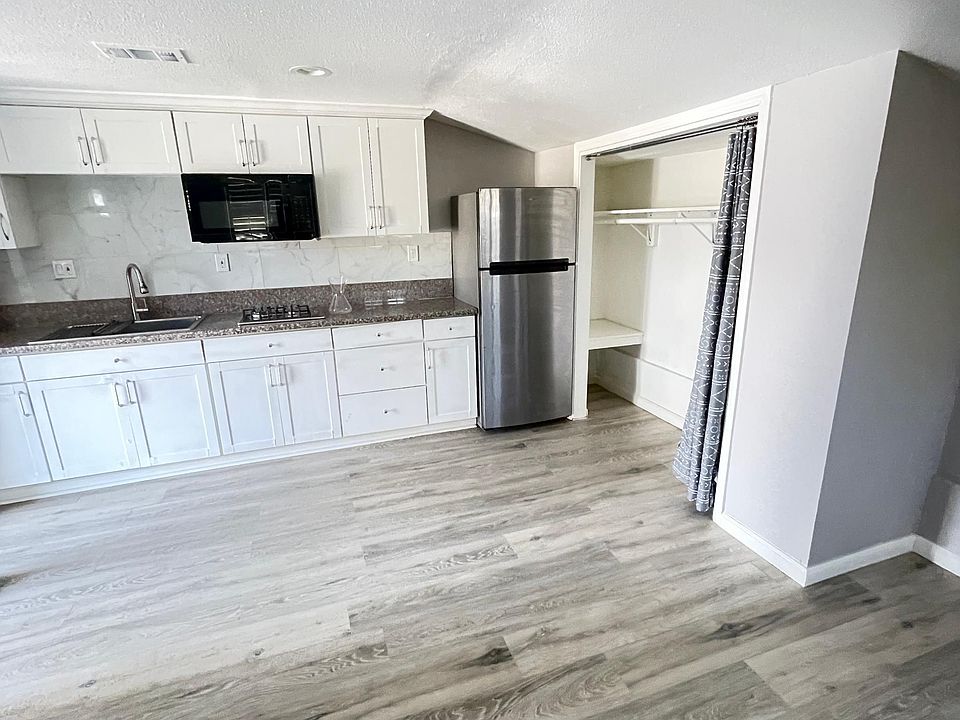 1st image of 2036 Cunningham Ave #1