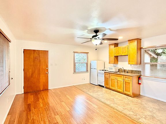 4th image of 1922 S Nevada St