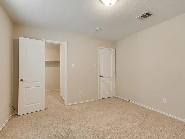 524 Castebar Dr — Photo 11