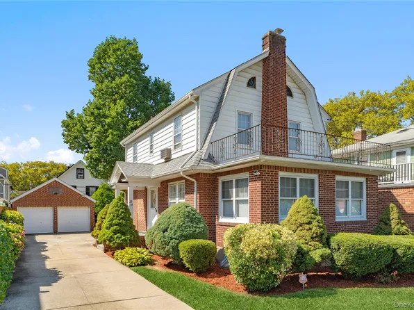 2914 162nd Street, Flushing, NY 11358