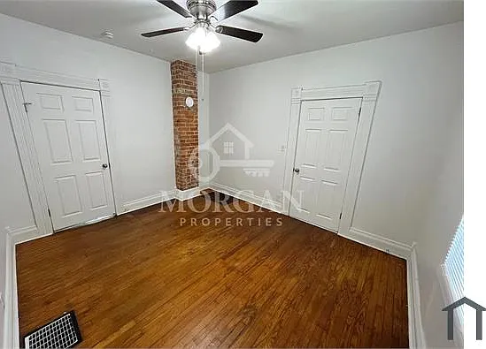 921 W 9th St — Photo 8