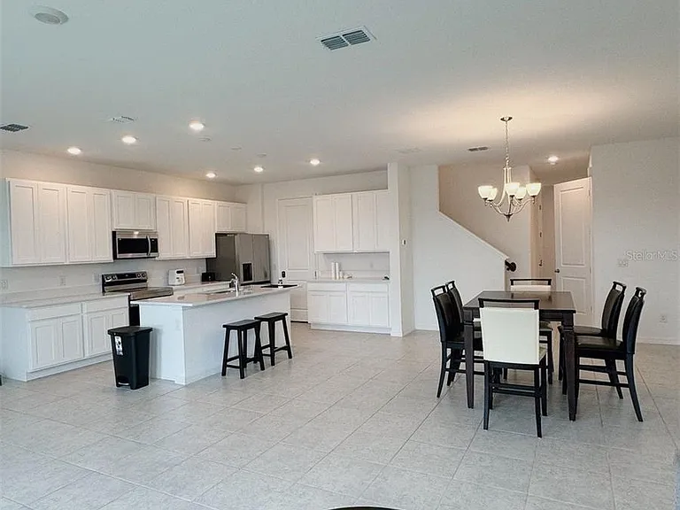 1832 Sanibel Dr — Photo 3
