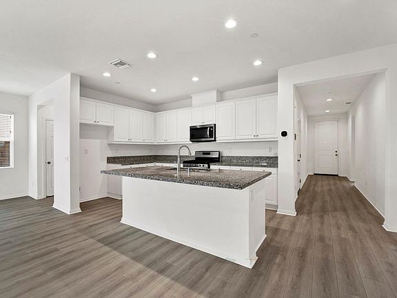 2nd image of 3339 S Myrtle Dr