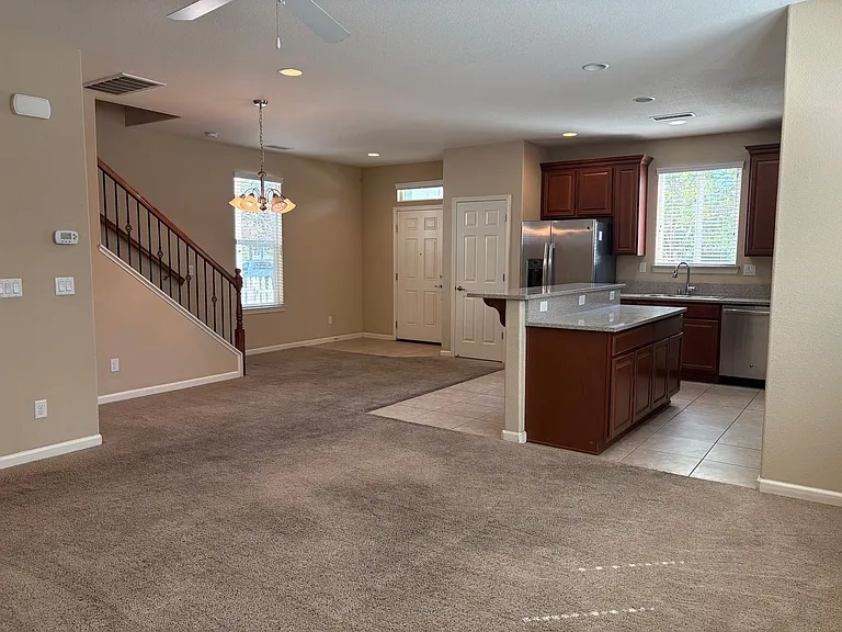 2051 Virginia Lake Way — Photo 5