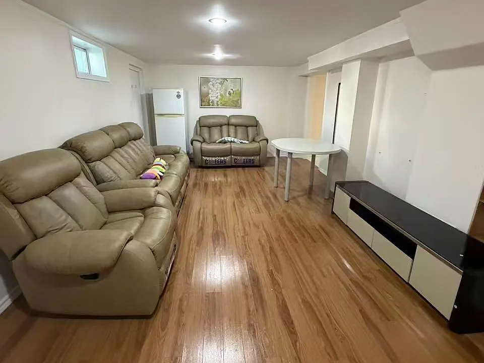 139 Church Ave #BASEMENT