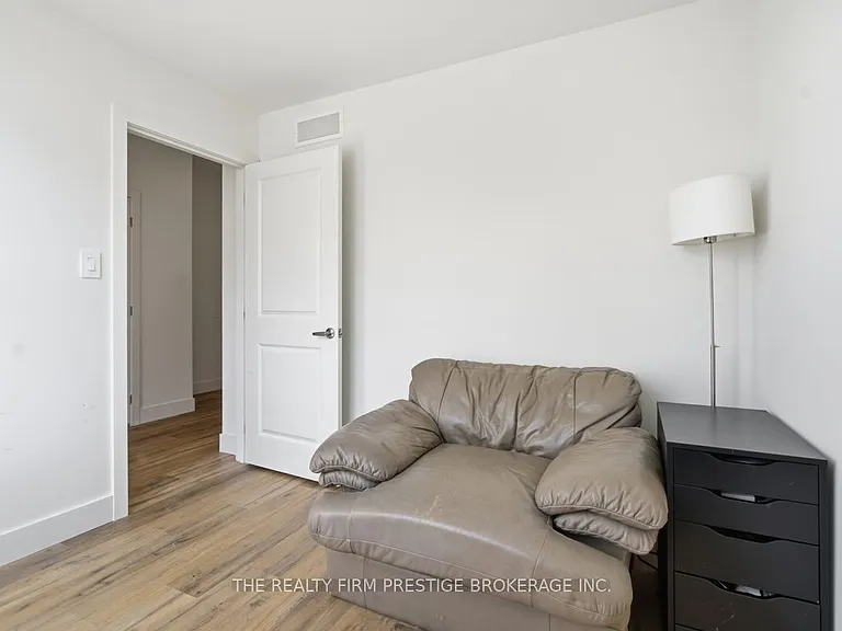 1595 Capri Cres #28 — Photo 6