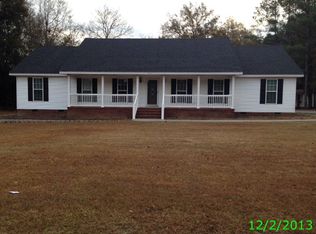 562 Oak St, Stapleton, GA 30823