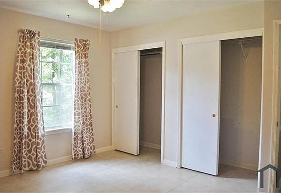 4th image of 3617 Barbary Dr