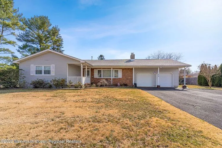 418 Winding Way photo 1