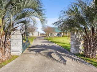 9106 Humble Camp Rd, Dickinson, TX 77539