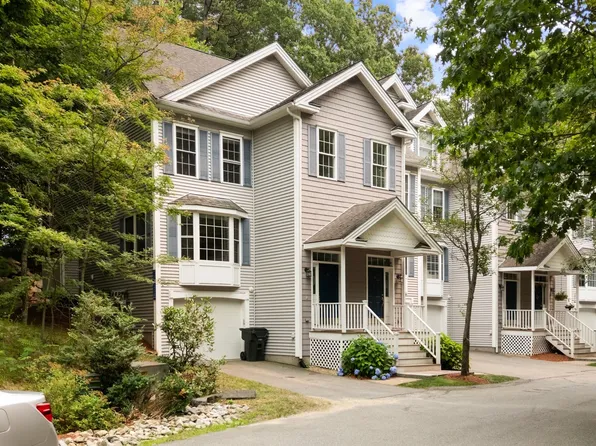 36 Georgetown Dr, Nashua, NH 03062