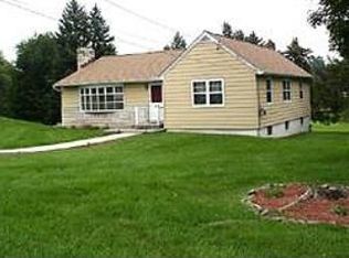 31 Pine Echo Dr, Poughkeepsie, NY