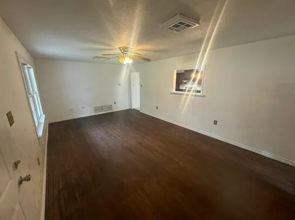 240 Russell St, Bridge City, TX 77611