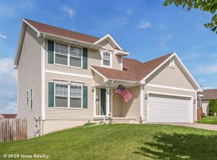 2712 Fayrdale Dr, Des Moines, IA 50320