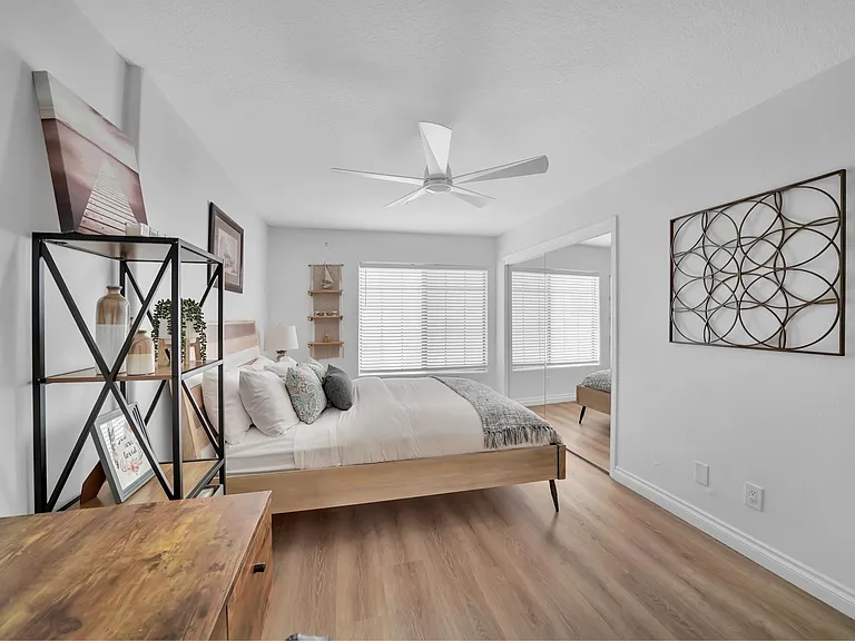 210 Avenida Montalvo #1 — Photo 14