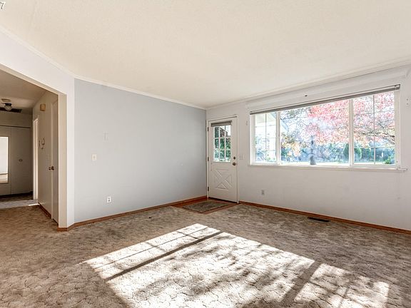 3rd image of 7210 Louisiana Dr