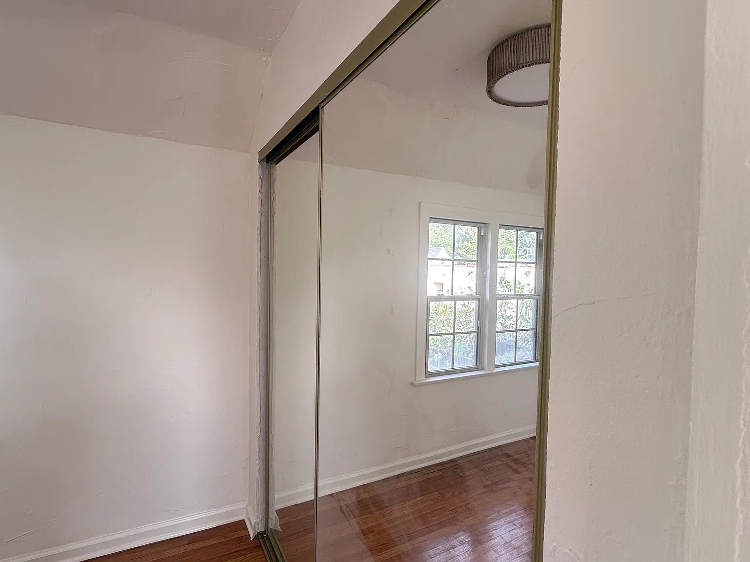 939 N La Jolla Ave — Photo 3