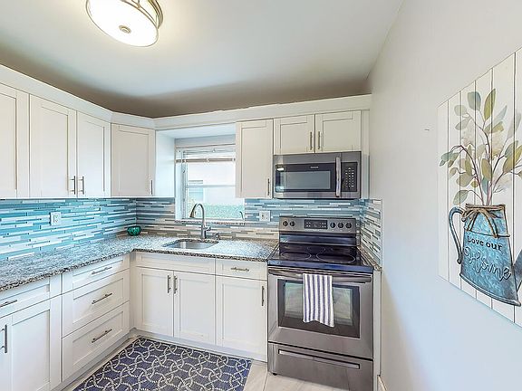 2nd image of 2667 Dudley Drive E #H