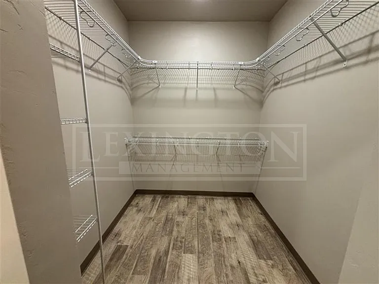 1129 Northwood Dr — Photo 9