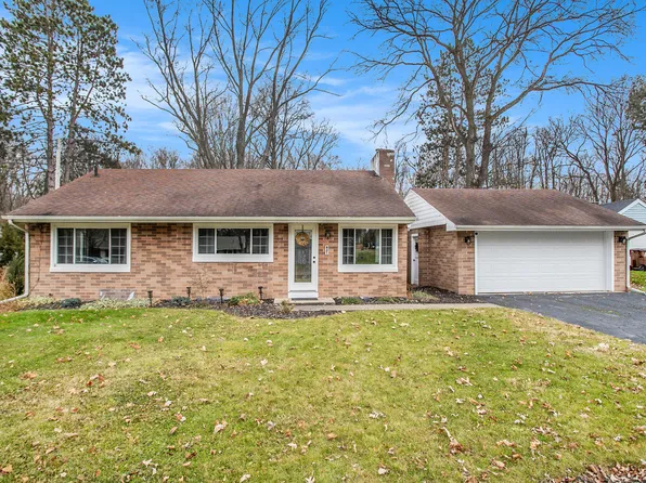 821 Jones St, Marshall, MI 49068