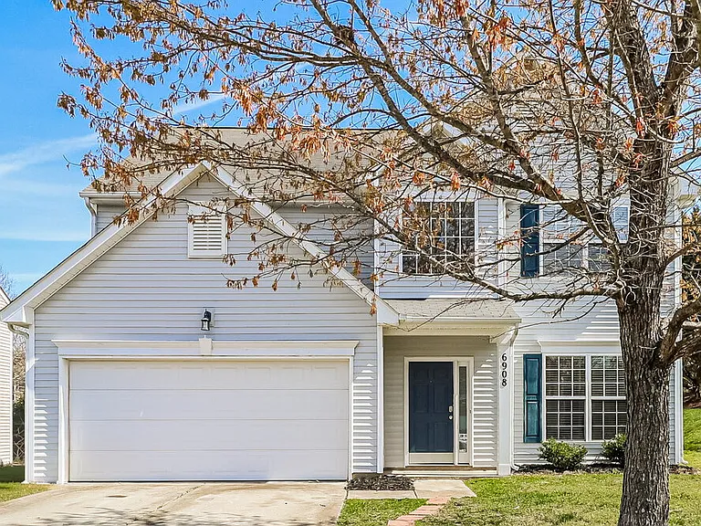 6908 Sequoia Hills Dr — Photo 1
