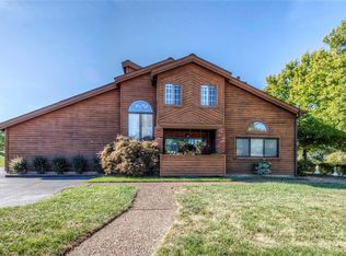 701 Hemingway Ln, Weldon Spring, MO 63304