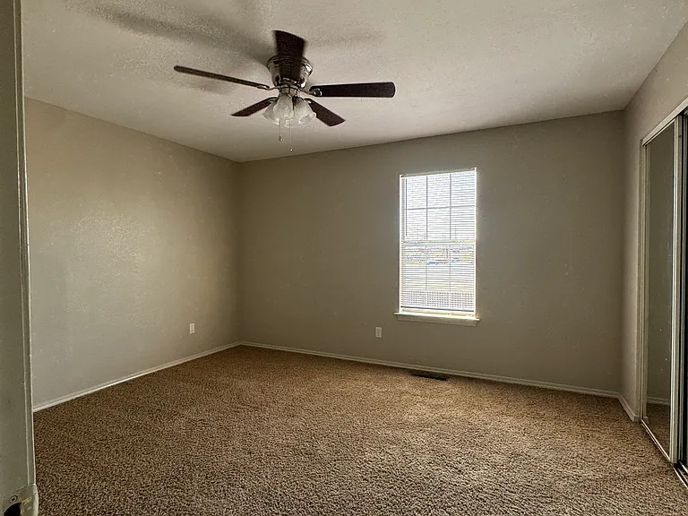 516 E Norris Dr — Photo 7