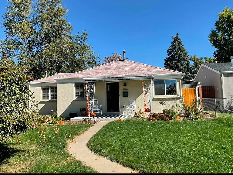 3020 N Fillmore St — Photo 1