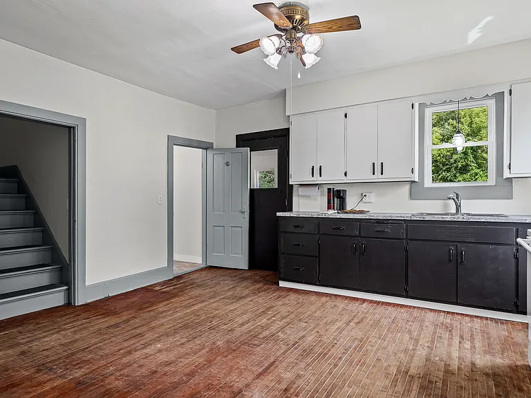 W14751 Mary Ln — Photo 8