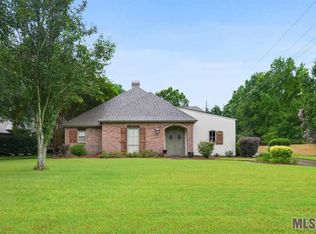 11049 Fernbrook Ave, Baton Rouge, LA 70809