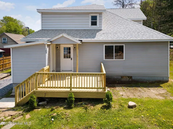 102 5th Street, Saratoga Springs, NY 12866