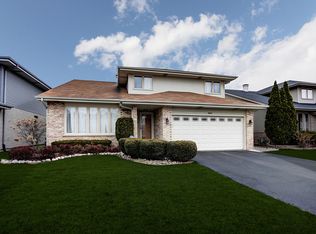 3642 W Deer Park Dr, Alsip, IL 60803