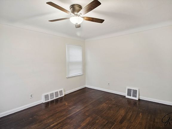 3rd image of 19035 Fielding St