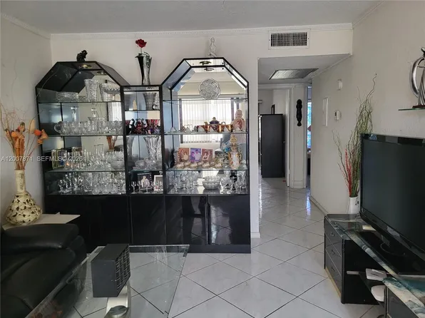 2050 Newcastle Dr #2050-C, Boca Raton, FL 33434