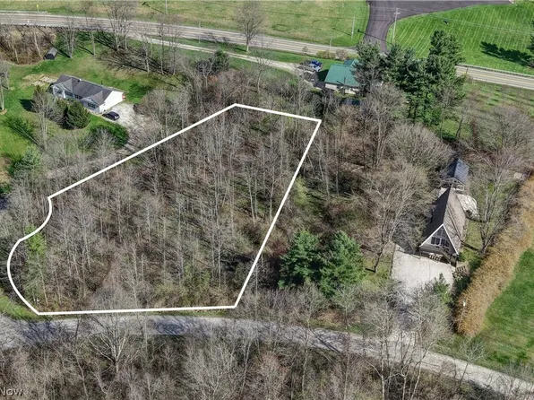 Bern Dr, Millersburg, OH 44654