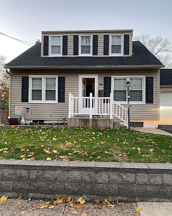 2nd image of 712 Cricket Ave
