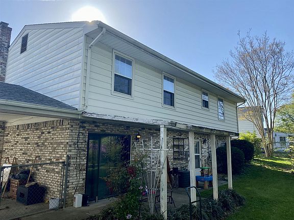 4th image of 5445 N Lake Dr