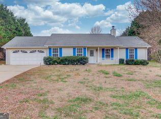 49 Stoneview Dr, Hoschton, GA 30548