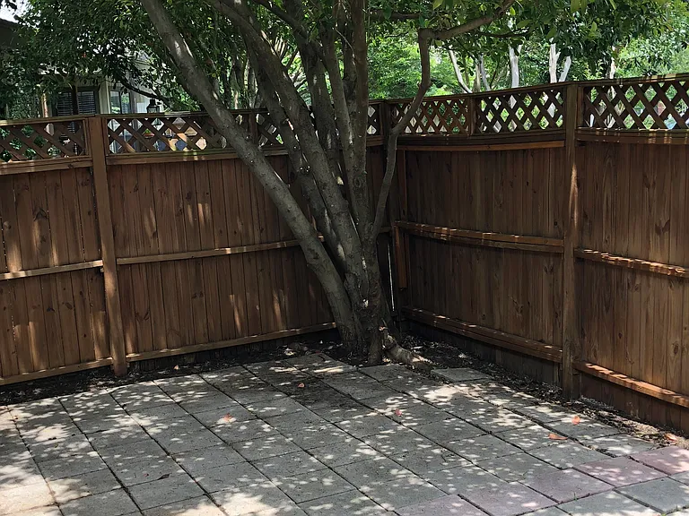 6806 Lexington Rd #B — Photo 4