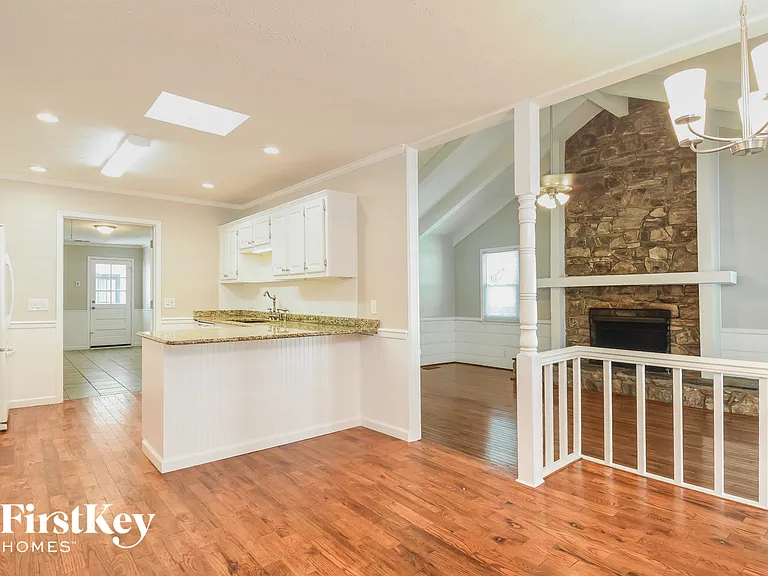 1348 Arden Dr SW — Photo 5
